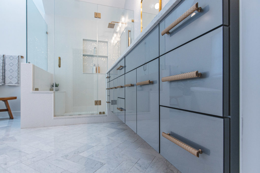 Clever Bathroom Cabinet Solutions