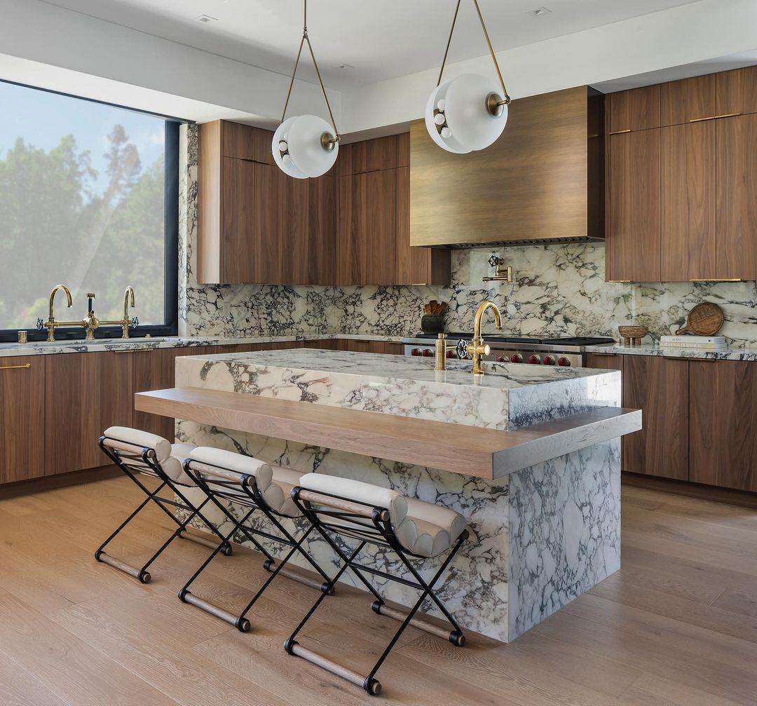 The Best Kitchen Island Guide for Beginners in 2025 - Fineline Kitchens Inc