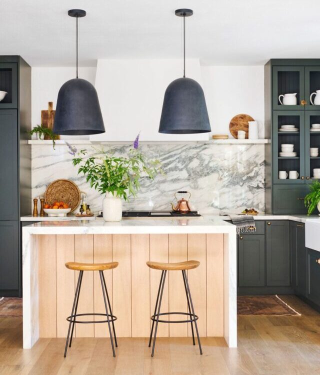 Modernkitchen-marblebacksplash-E4Uk4YtMqRt9u_upyoCOd3-a2979fa9bb5647c78bd48f2dbd62e02f